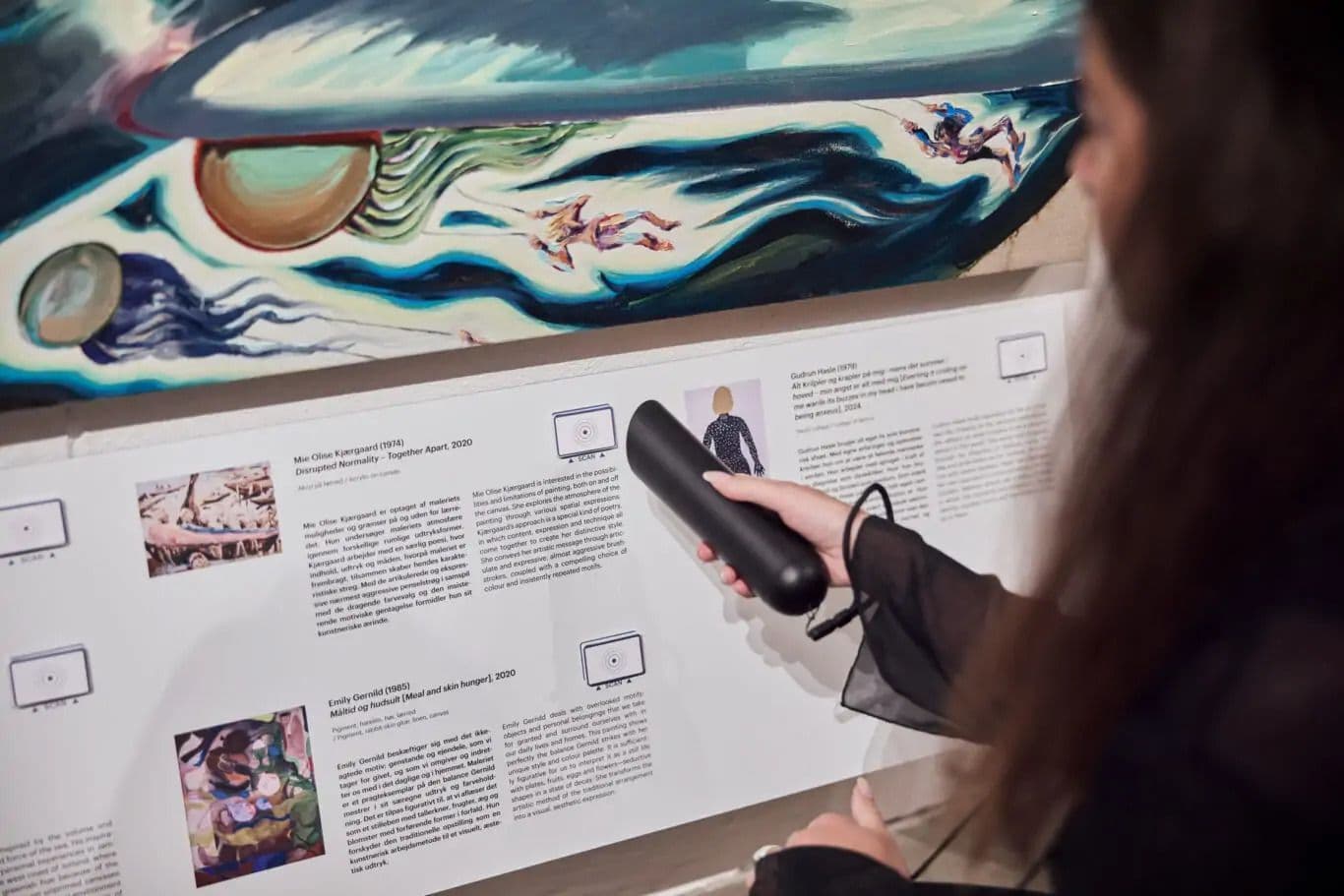 Physical-Digital Art Exploration Tool